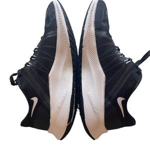 Nike Running shoes Quest 4 Black Size 7.5